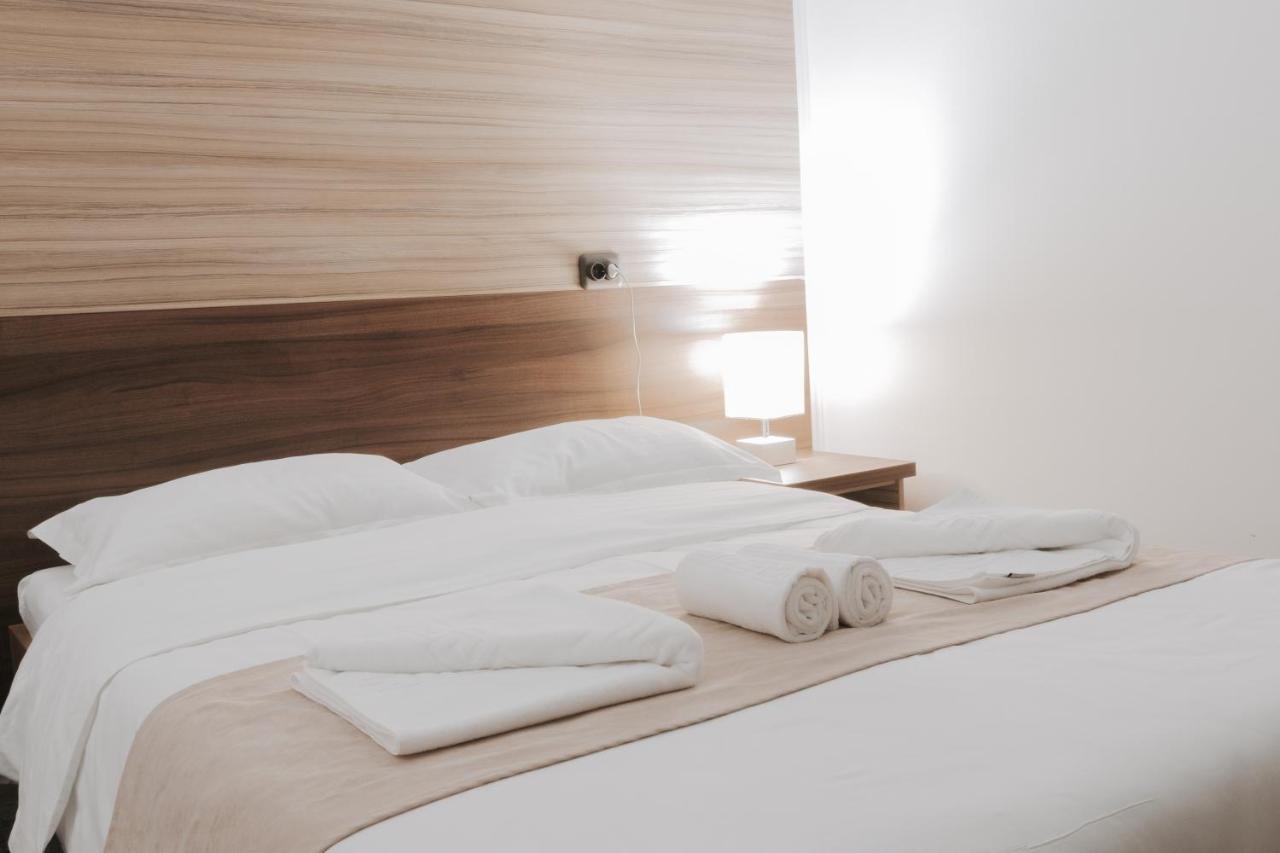 Hotel Apollo Central 시비우 외부 사진