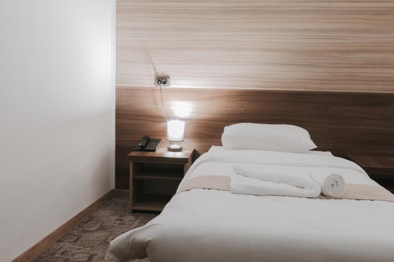 Hotel Apollo Central 시비우 외부 사진